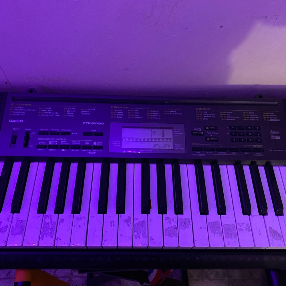 Casio Keyboard - Picture 2 of 4